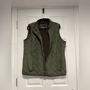 Weatherproof Quilted Vest with Faux Fur Lining. Pine(Dark Green)